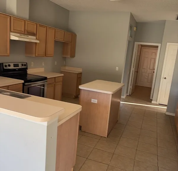 6005 Jessica Dr — Photo 2