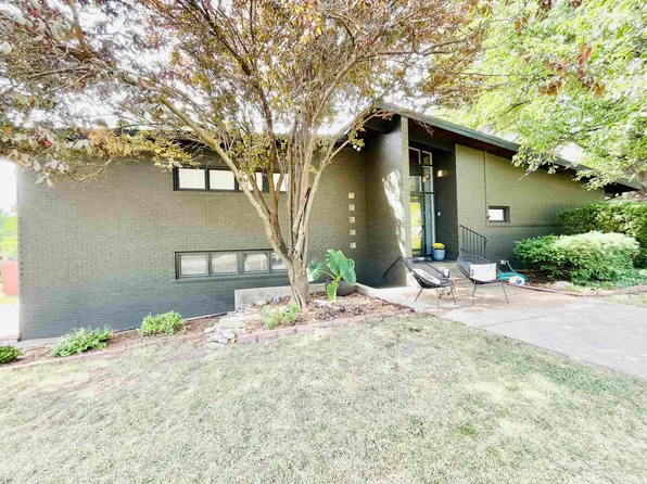 1801 Chelsea Dr, El Dorado, KS 67042