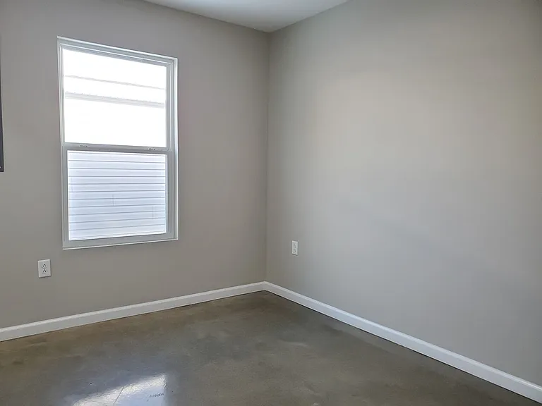 608 Main St #2 — Photo 6