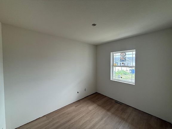 4th image of 2729 Amber Valley Rd