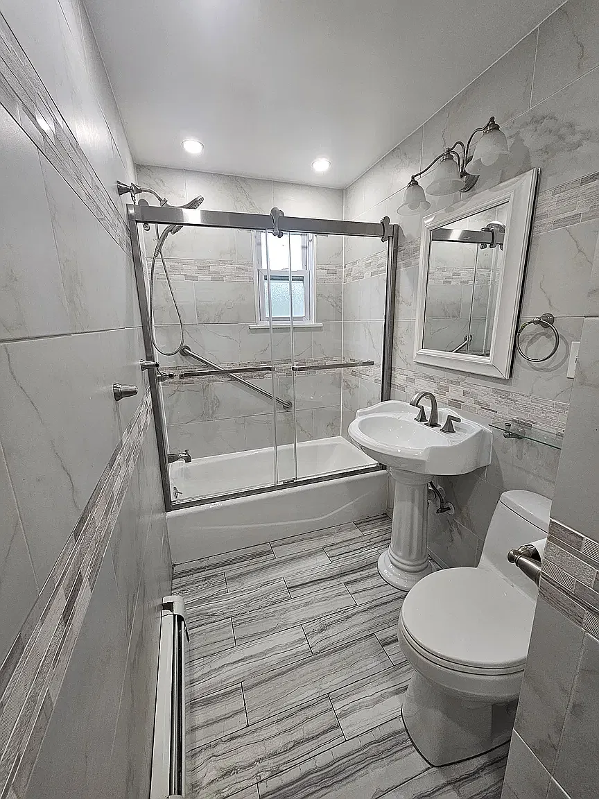 3131 Fairfield Avenue — Photo 2