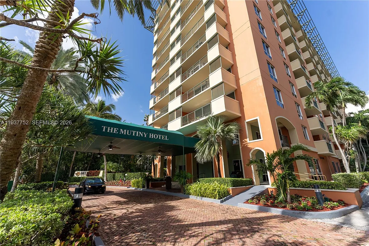 Building Photo - 2951 S Bayshore Dr #717