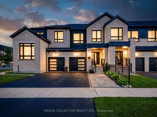 215 Landolfi Way, Bradford West Gwillimbury, ON L3Z 4L6