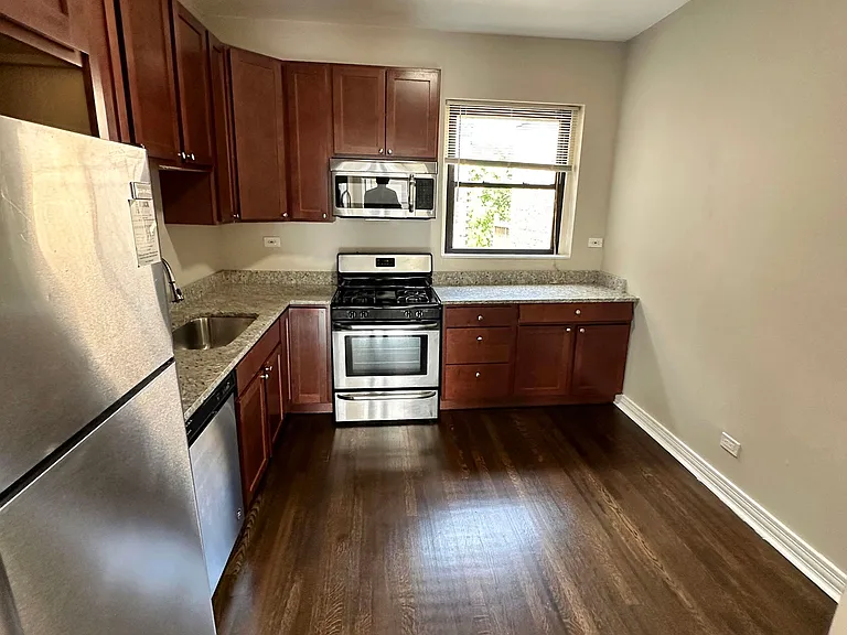 920 W Belle Plaine Ave — Photo 8