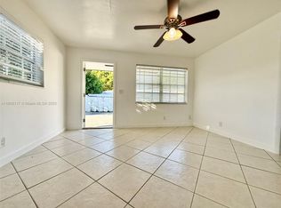 906 SW 7th Ter #1, Hallandale, FL 33009