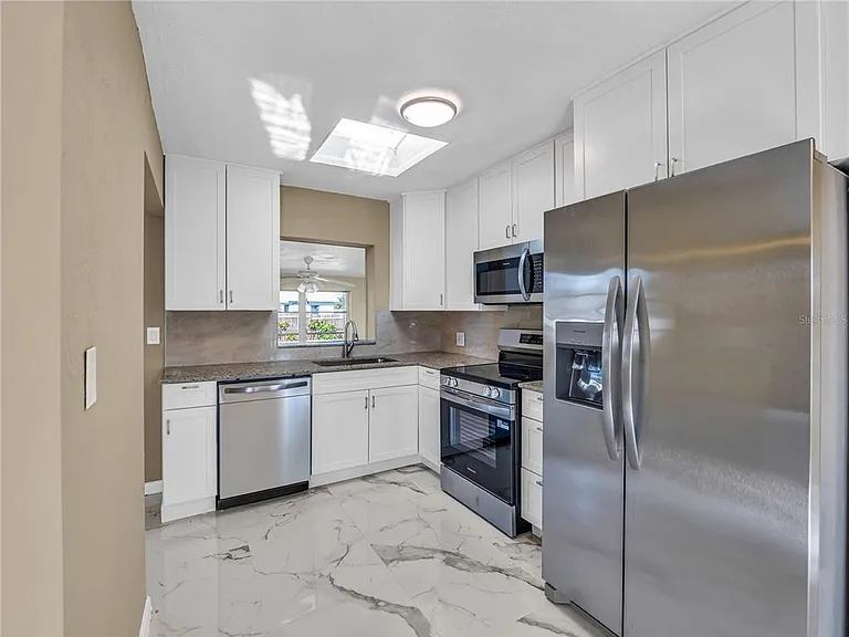 640 Dalton Blvd — Photo 6