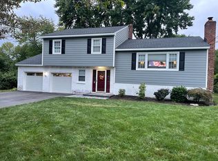 9 Parkview Dr, Hackettstown, NJ 07840