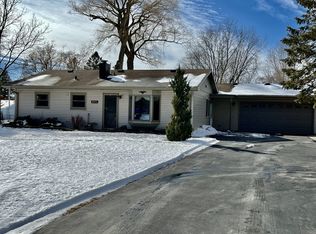 10571 S Alton Rd, Oak Creek, WI 53154