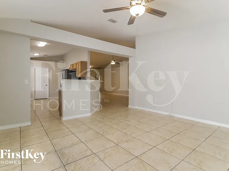253 McKay Blvd — Photo 5