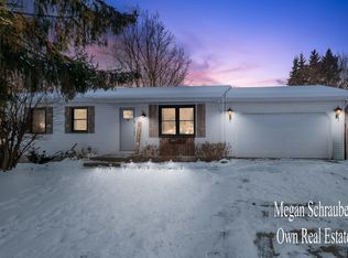 2533 Greenings Ave NE, Grand Rapids, MI