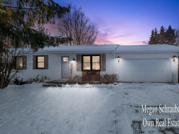 2533 Greenings Ave NE, Grand Rapids, MI 49525
