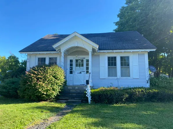 100 Washington Street, Calais, ME 04619