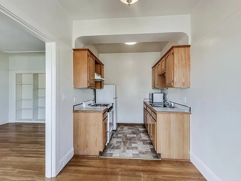 2485 Chestnut St #205 — Photo 6