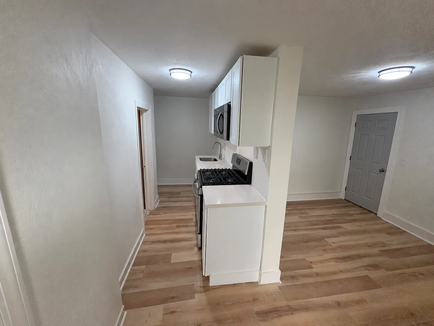 2 bed, 800 sqft, $1,100 — Photo 4