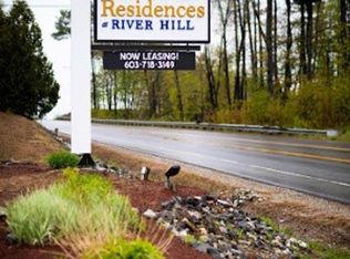 512 W River Rd APT 122, Hooksett, NH 03106