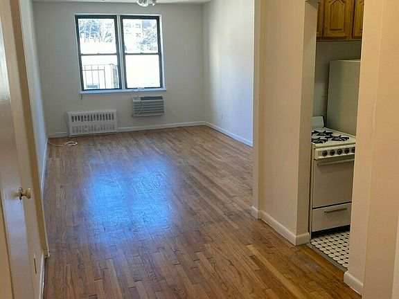4th image of 520 E 84th St APT 5K