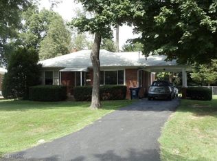 2241 Peaslee Rd, Shively, KY 40216