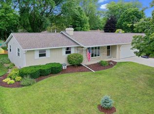 1497 Commanche Ave, Green Bay, WI 54313