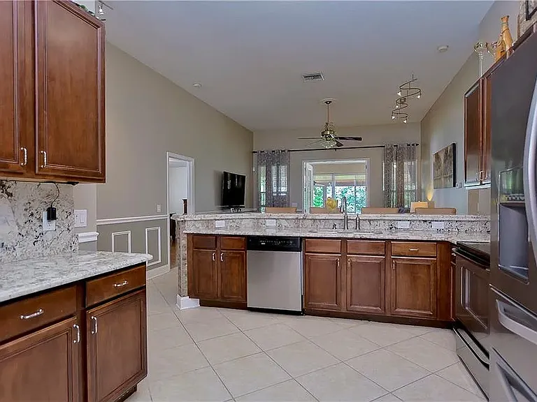2007 Highview Fall Pl — Photo 10