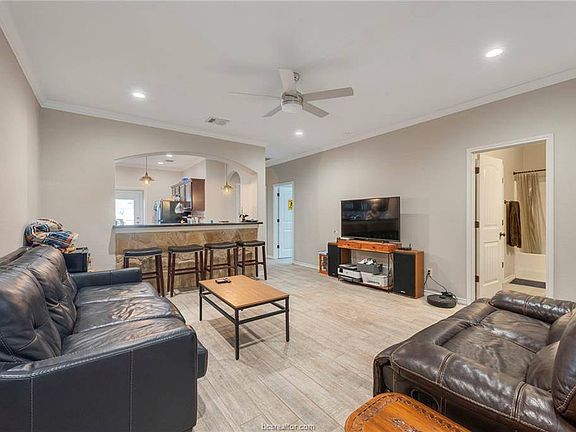 2nd image of 3317 Wakewell Ct
