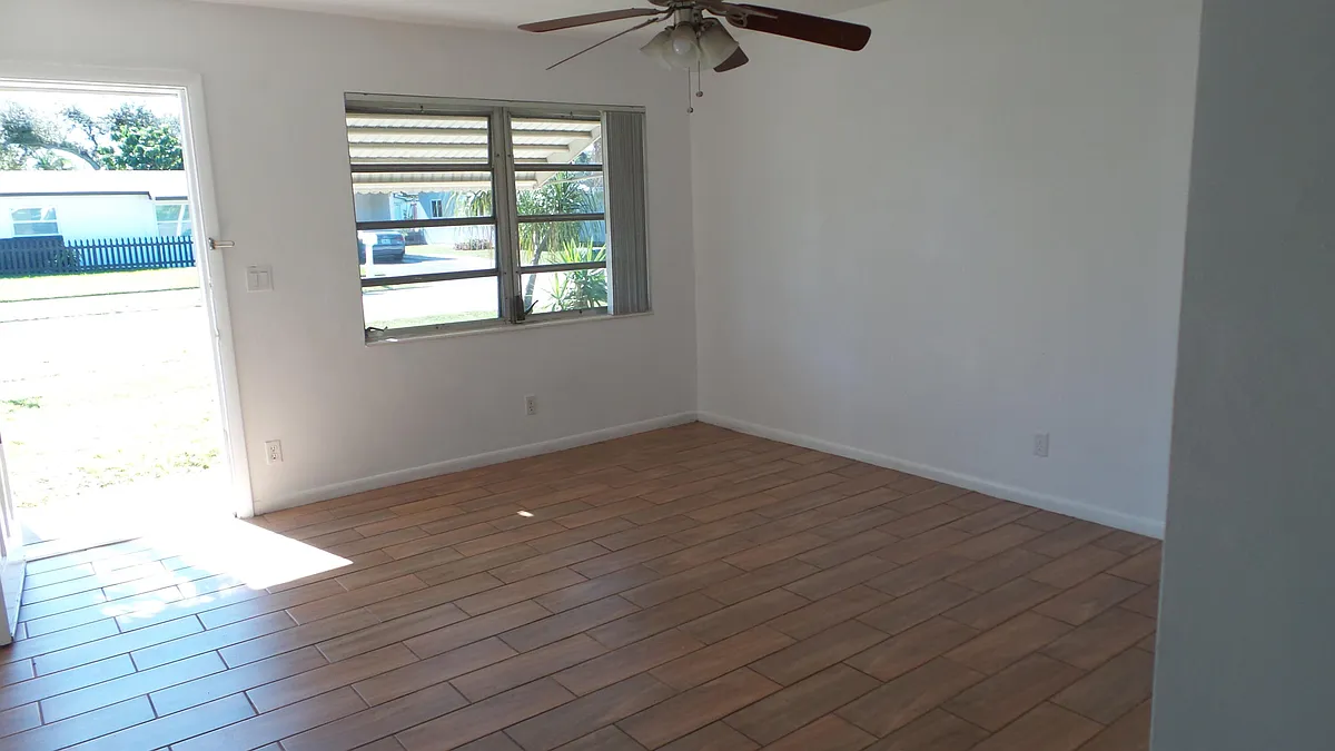 Building Photo - 9459 SW 51st Ct