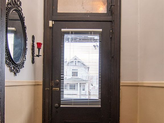 4th image of 222 N 2nd St