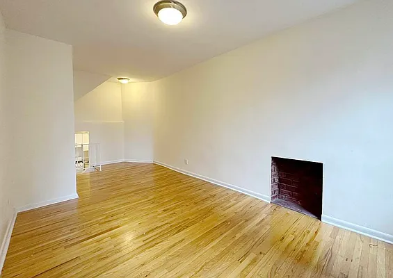 Rented by City Connections Realty | media 7