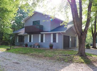 9 Pin Oak Dr, Troy, IL 62294