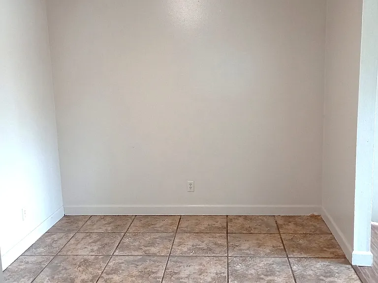 Kitchen Eating Area