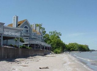 5932 E Catawba Beach Dr, Port Clinton, OH 43452