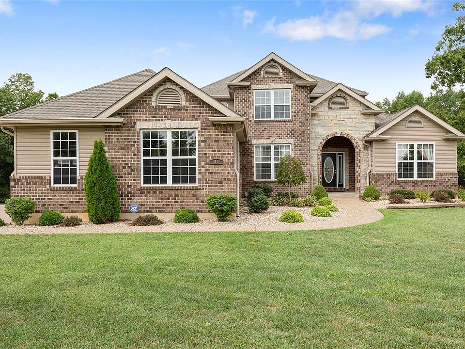 1st image of 41 Pine Lake Dr