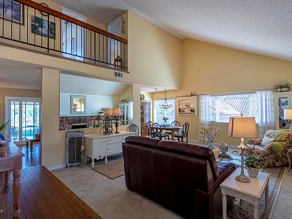 2nd image of 71 W Bonita Dr
