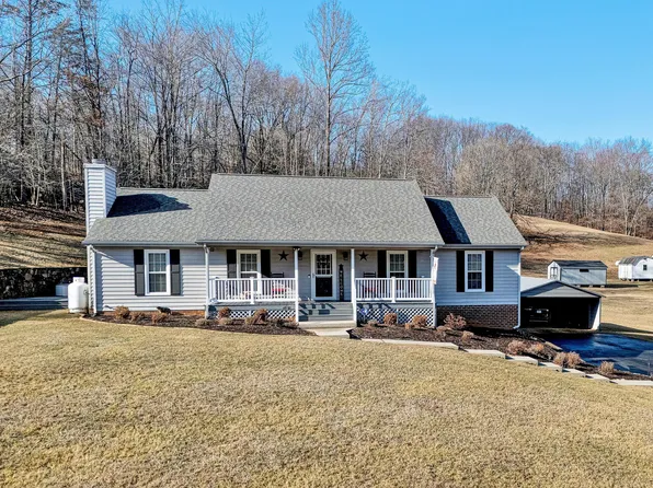 202 Brookledge Dr, Vinton, VA 24179