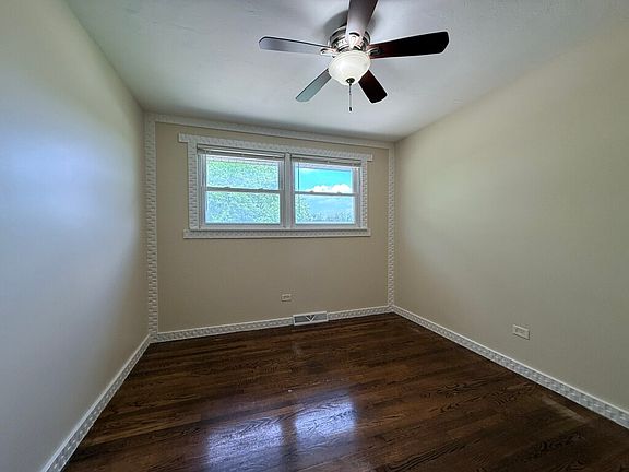 5th image of 8517 W 87th Pl #1