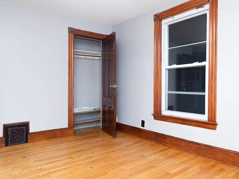 10-12 Payson Ave #2 — Photo 17