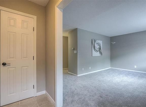 4th image of 9683 Outlook Dr