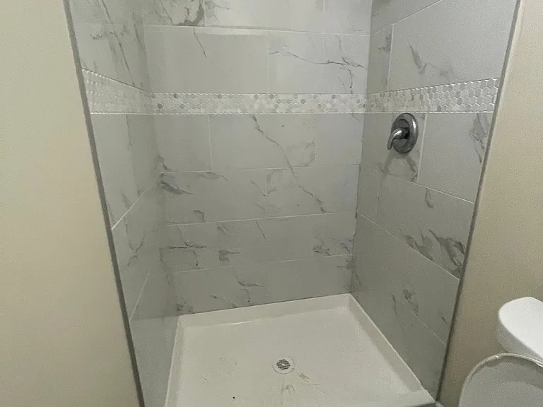 1004 S Oakley Blvd #GF — Photo 12
