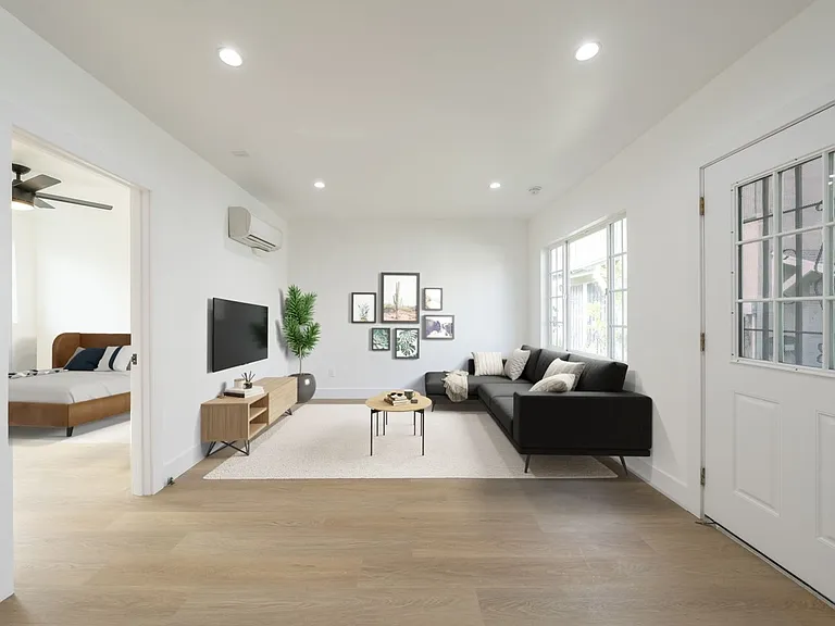 4707 N Figueroa St — Photo 3