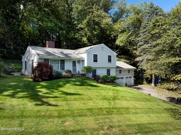 99 Buxton Hill Rd, Williamstown, MA 01267