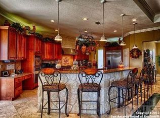 18538 Shadow Canyon Dr, Helotes, TX 78023