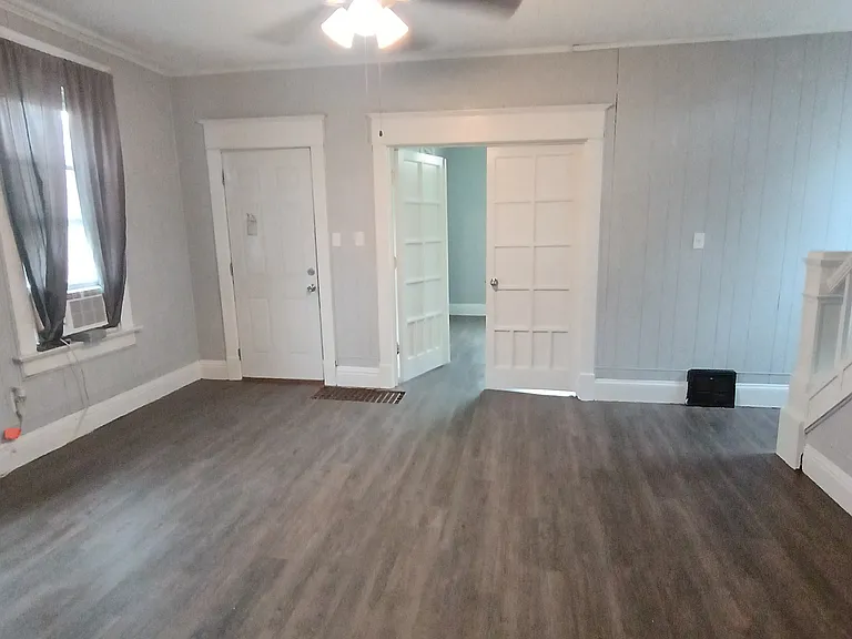 2338 Boies Ave — Photo 3