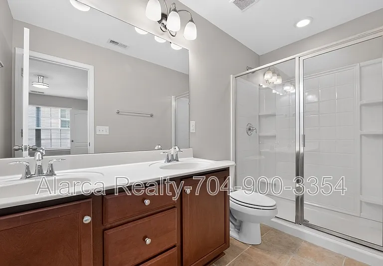 11528 Lottingly Dr — Photo 8