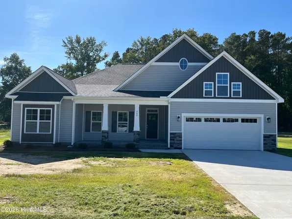 260 Shortleaf Drive, Grimesland, NC 27837