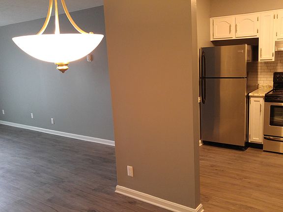 4th image of 238 Breckinridge Sq