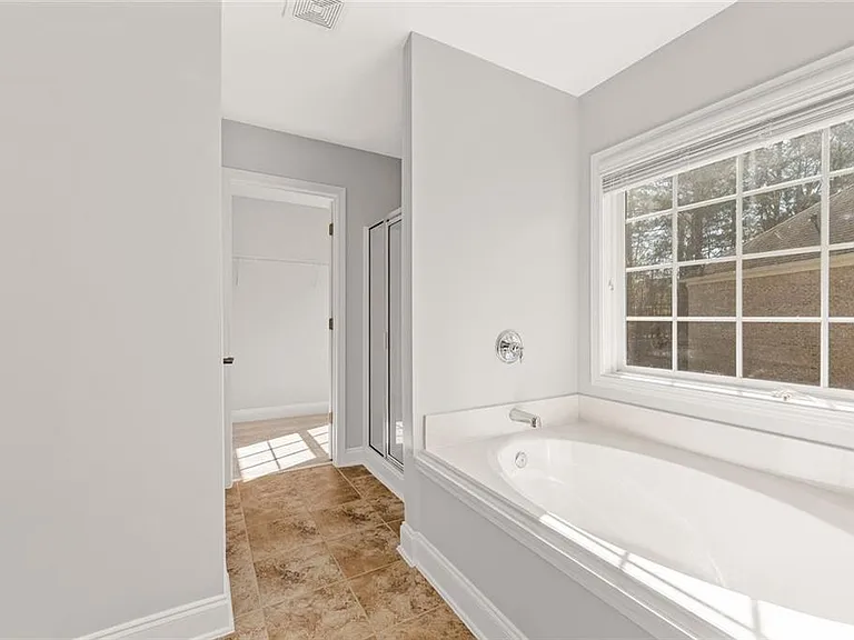 3329 Rosecliff Trce — Photo 34