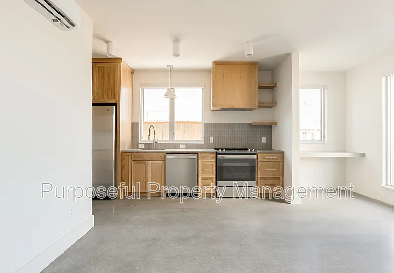 934 Hangar Dr #1 — Photo 12