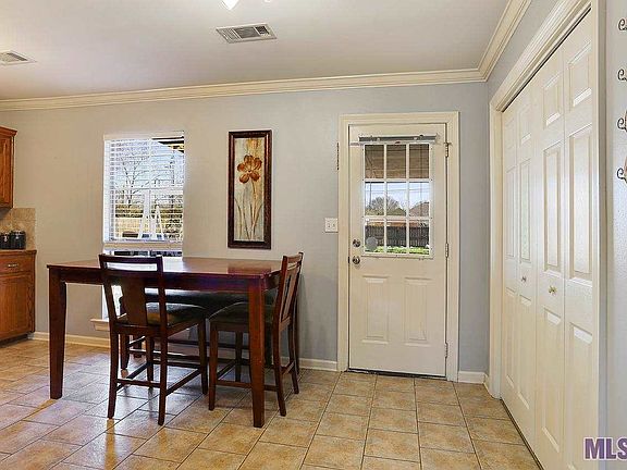 3rd image of 15182 Sweet Pecan Ave