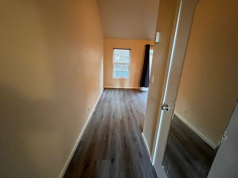 South Eugene Studio — Photo 6