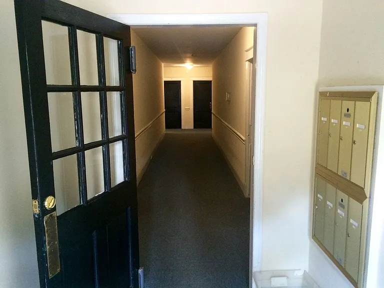 705 W Morgan St — Photo 3