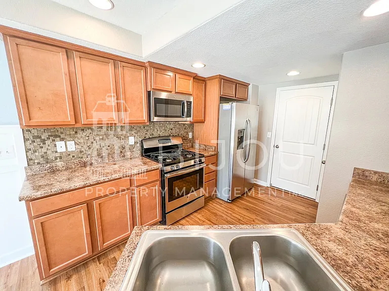 4247 Rosalie St — Photo 8